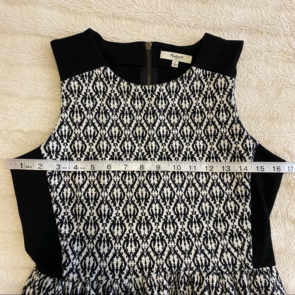 Madewell Black and White Textured Fit-and-Flare Dress - Picture 6 of 11